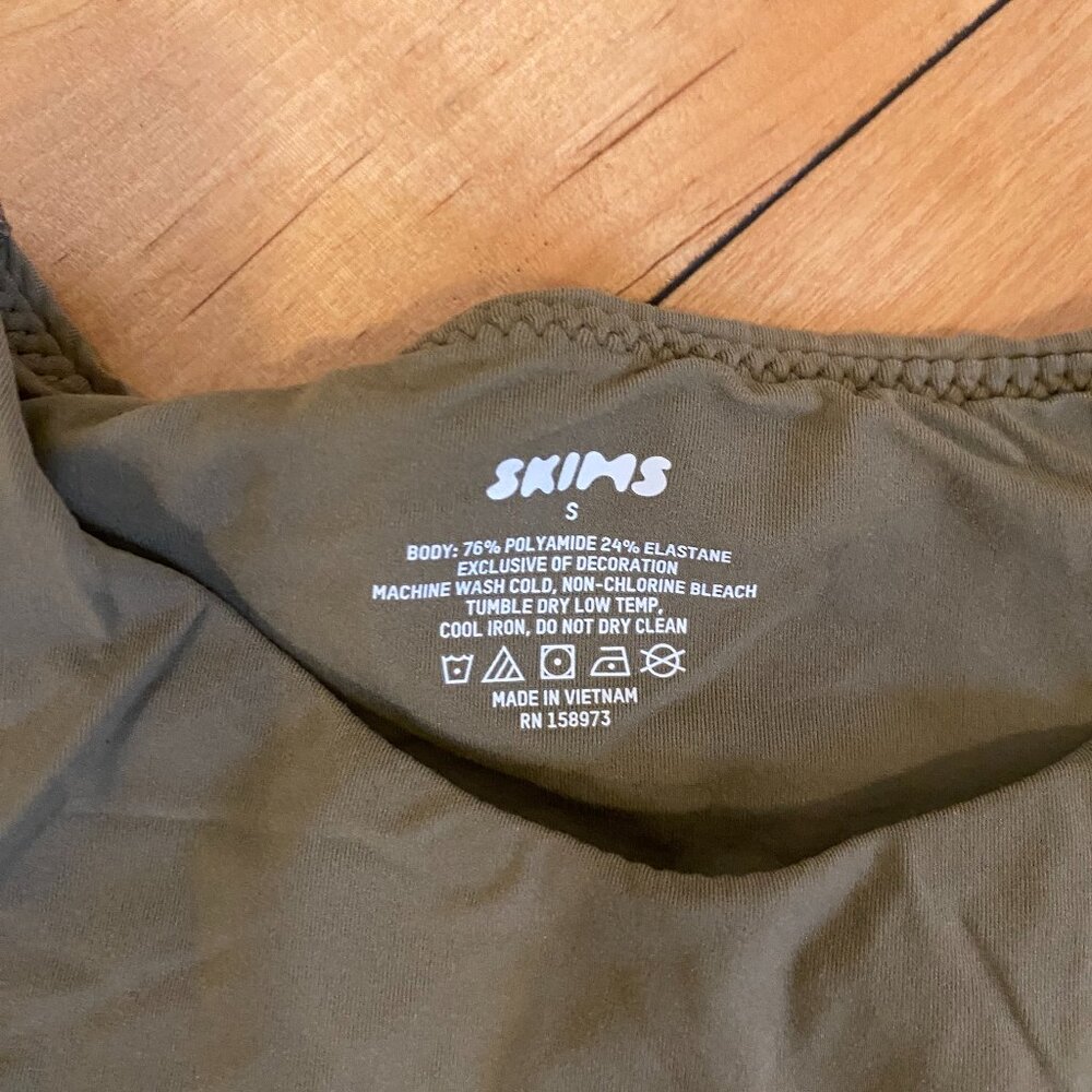 SKIMS green razorback highneck bodysuit - SMALL